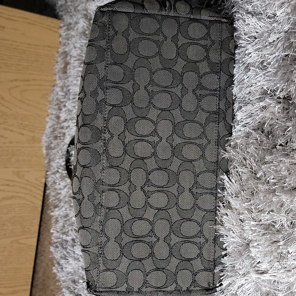 Authentic Coach bag - Picture 4 of 6